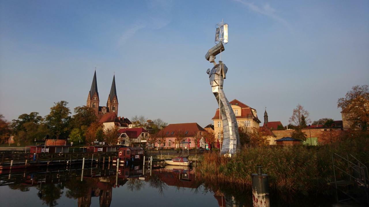 Kulturfreizeiten Ferienwohnungen Neuruppin Eksteriør billede